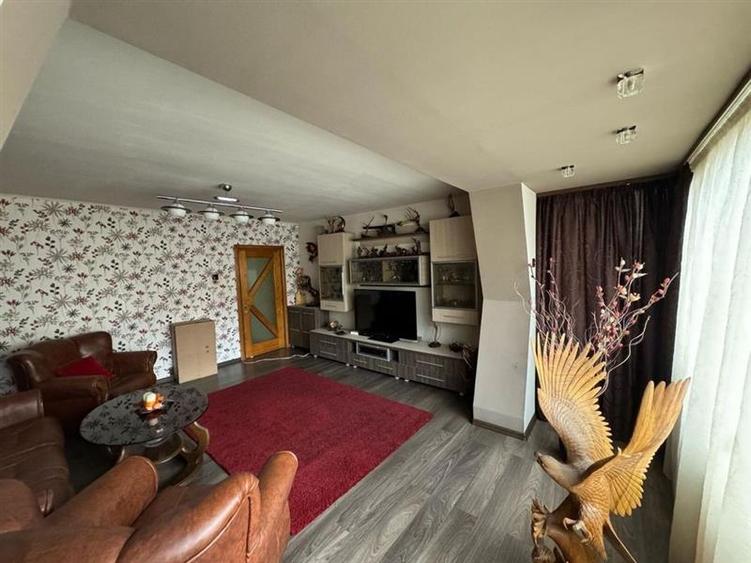 Apartament 3 camere decomandat etajul 1 Noua - 1