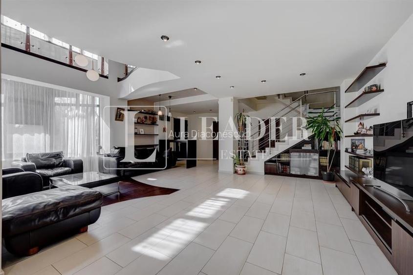 Vila Cuplata de vanzare | Sisesti | P+1+M | 2006 | Panouri solare