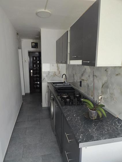 Garsoniera inchiriat 9 mai - 6