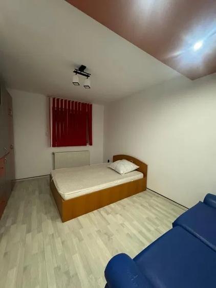 Apartament de inchiriat, 3 camere, decomandat, 52 mp, Tatarasi, Cod 161630 - 1