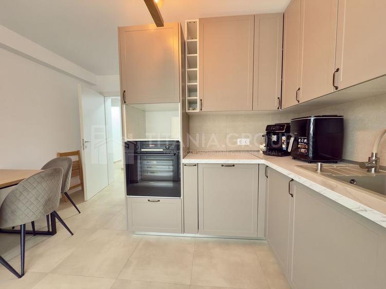 Apartament modern 3 camere, etaj intermediar + parcare - zona Coresi - 5