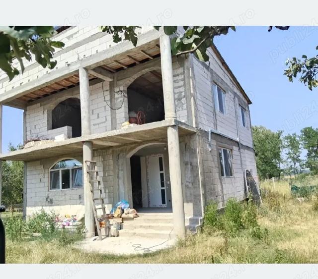 Casa de vanzare in comuna Scaesti - 2