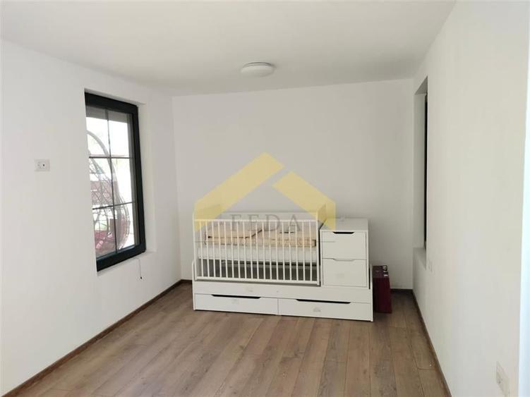 Casa cu trei camere  din containere  Frumuseni - 15