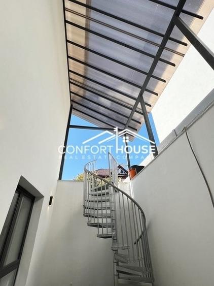 Proprietate superba situata in apropierea padurii - 40