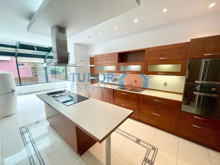 Vila superba cu 5 dormitoare de vazare in complex cu piscina - 6