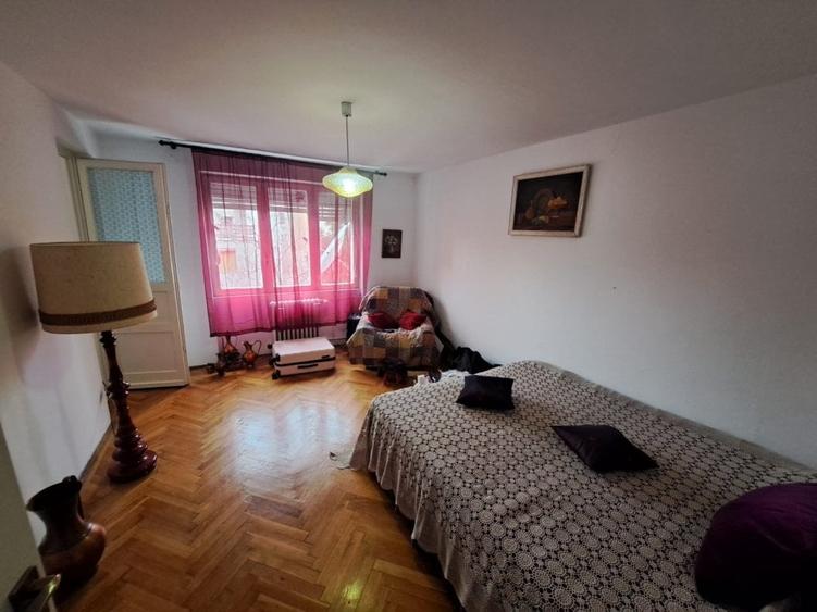 Langa Facultatea de Medicina, ideal investitie - 4