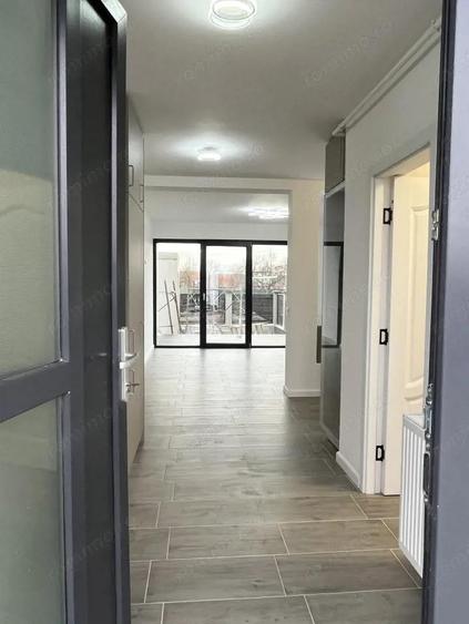 Vand casa moderna pe parter-suprafa?a construita de 55 m - Suprafa?a teren: 150m - 1