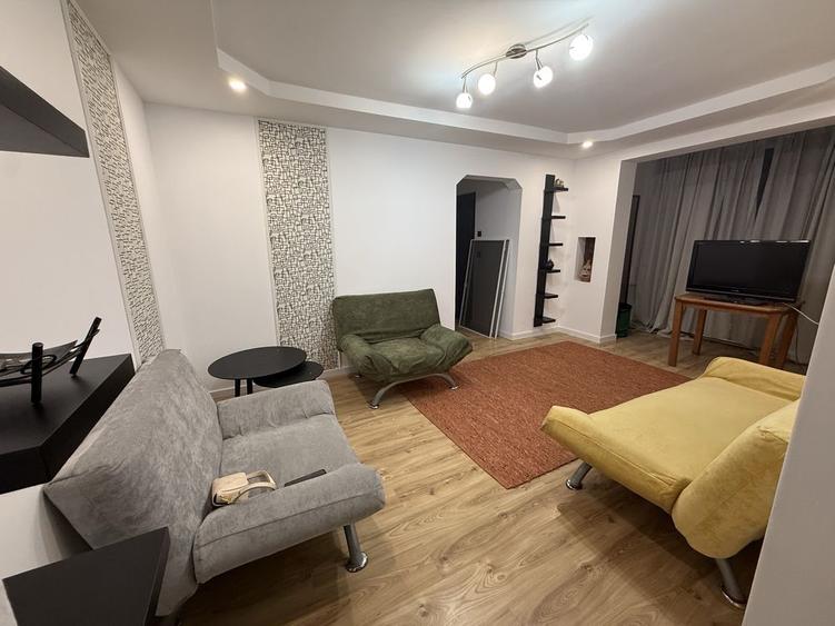 Apartament de vanzare 3 camere, semidecomandat - 6