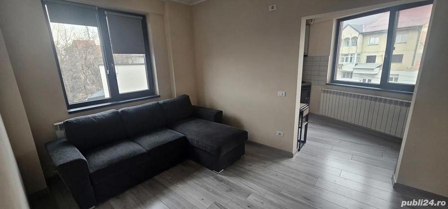 Inchiriez apartament cu 3 camere - 1