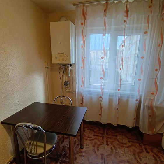 Se vinde garsoniera Resita - 5