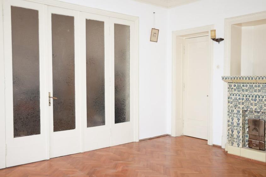 Se vinde impresionanta vila cu 10 camere plus teren in centru Ploiești - 6