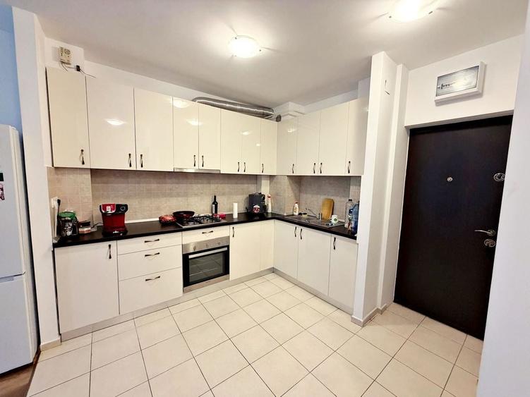 Semicentral, bloc nou 2010, 2 camere mobilat si utilat, terasa, 2 lifturi - 4