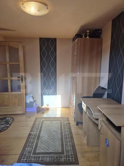 Vand casa cu 3 camere singur in curte p+m in Dambul Pietros - 8