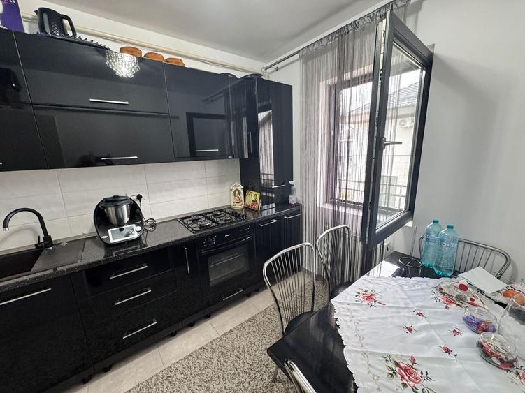 AP. 2 CAMERE - MOBILAT, BUCATARIE INCHISA, PARCARE INCLUSA,COMISION O% - 1