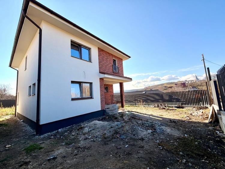 Casa individuala noua in Dezmir - semifinisata, teren 564 mp. - 13