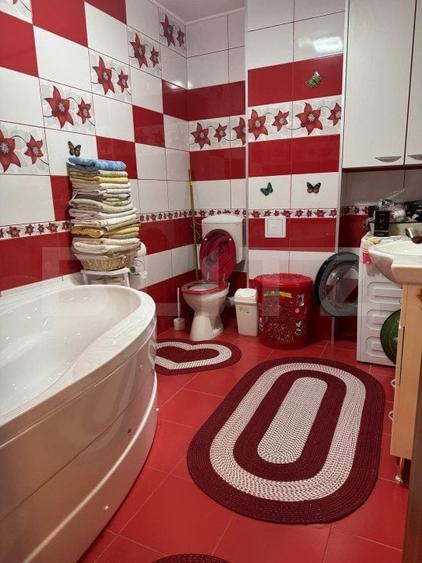 Apartament cu 2 camere decomandat, mobilat în Pietroasa