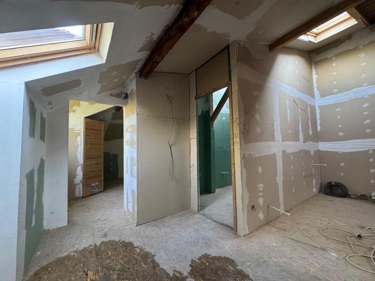 VILĂ CU POTENȚIAL MULTIPLU| CALEA DOROBANȚI - 23