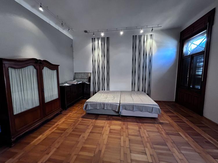 in cadrul unei cladire simbolice demne de remarcat- PALATUL BANATEAN - 1