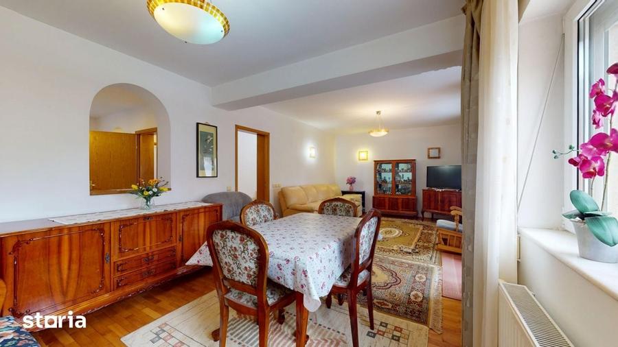 Casă cu 3 camere cu Teren 302 Mp în Central