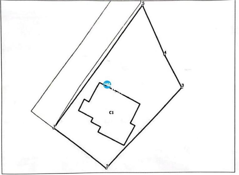 Imobil cu destinatii multiple de vanzare in zona Bucium - 1