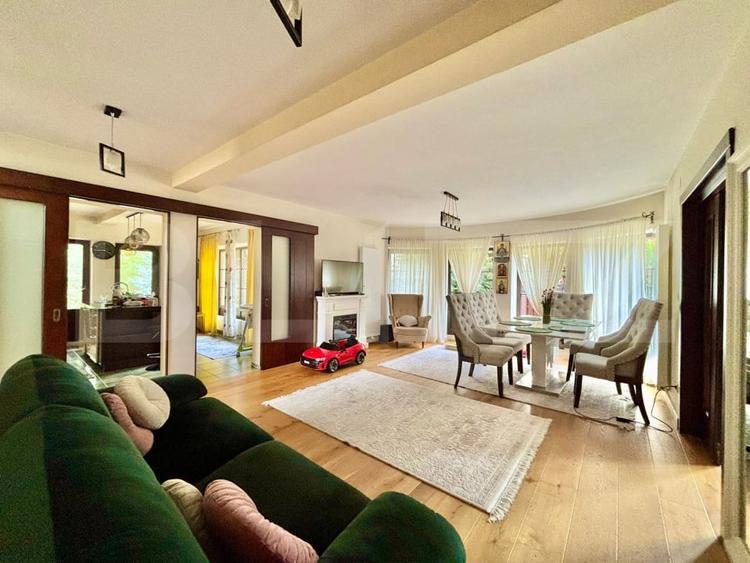 Casa superba de vanzare, in Sanpetru 1000 mp teren, la cateva minute de Brasov - 1