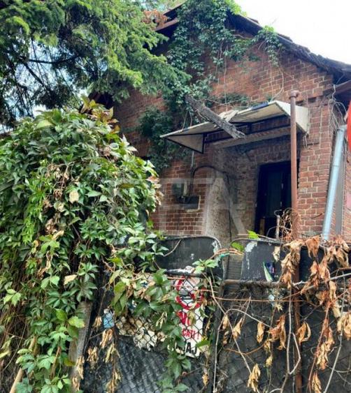 Casa + Curte 1 Mai - 18