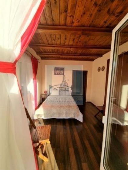 Casa/Villa 10 camere ,322 mp utili, teren 796 mp- zona 7 scari/ Sacele - 6