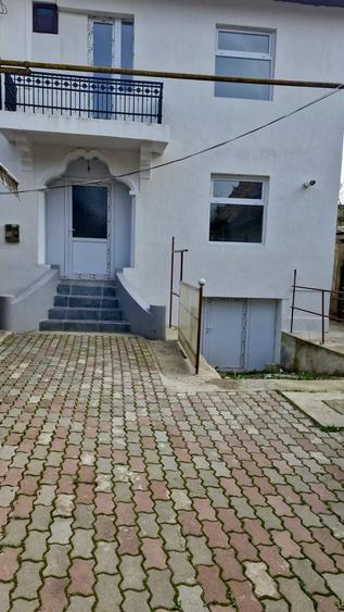 Casa zona centru Pucioasa de vanzare .Ocazie !!! - 1