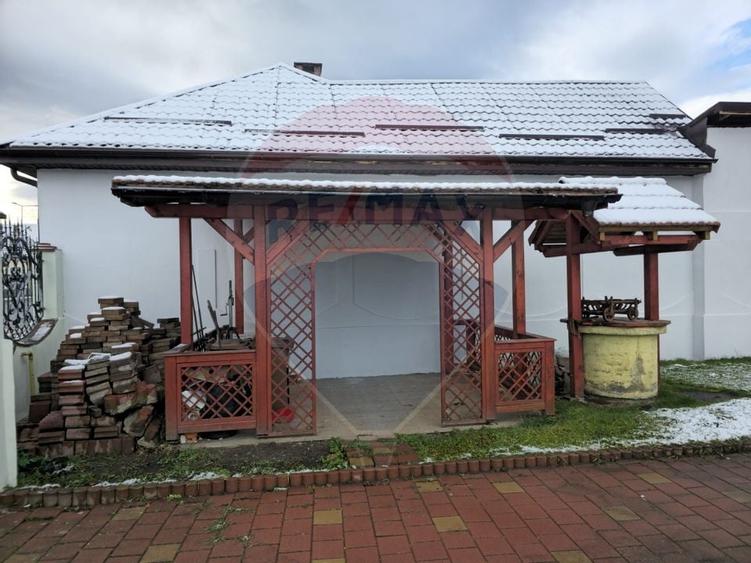 CASA SPATIOASA SI PRIMITOARE IN CENTRUL ORASULUI  AVRIG JUD,  SIBIU - 3