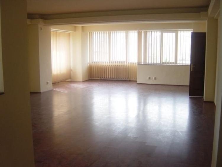 Casă cu 5 camere în Dorobanți - 1