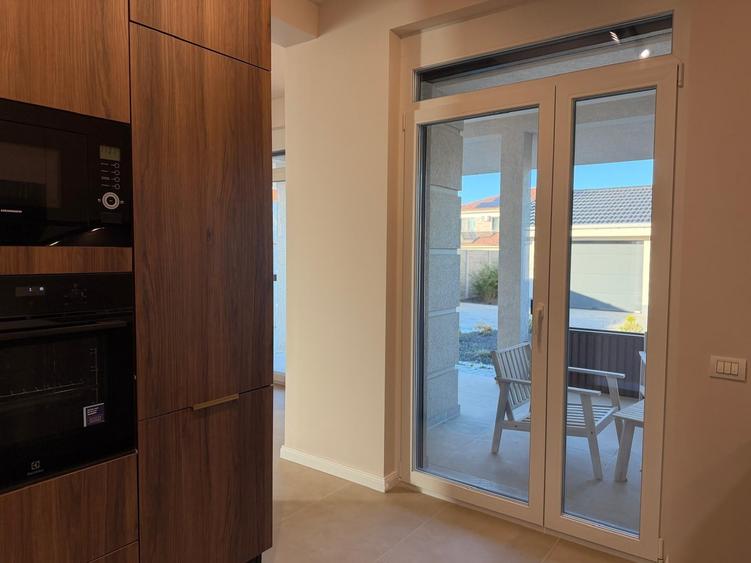 Casa din categoria Lux în Dumbrăvița 2 garaje - 2