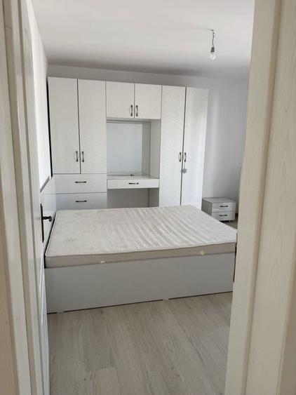 Inchiriez apartament 2 camere - 3