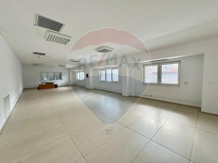 Casă / Vilă cu 7 camere de vânzare în zona Elisabetin - 5