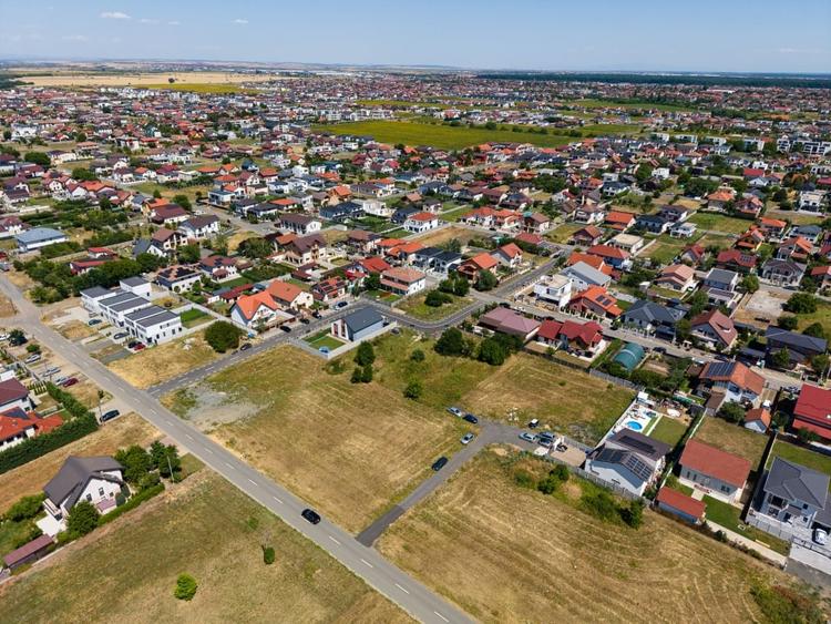 Teren 700 mp  Dumbravita, str. Bucuresti, Persoana juridica - 2