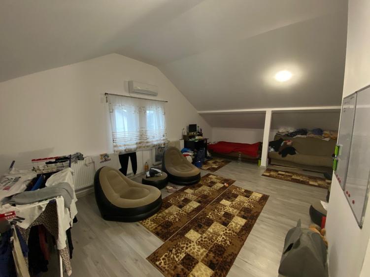 Duplex cu 4 camere si mansarda. Complet mobilat si utilat. Comision 0 - 21