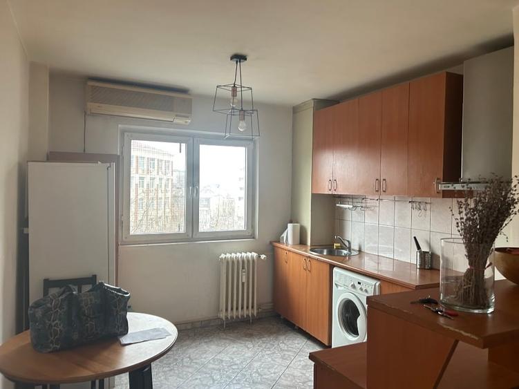 Proprietar inchiriez apt 2 camere Tineretului ncai - 4