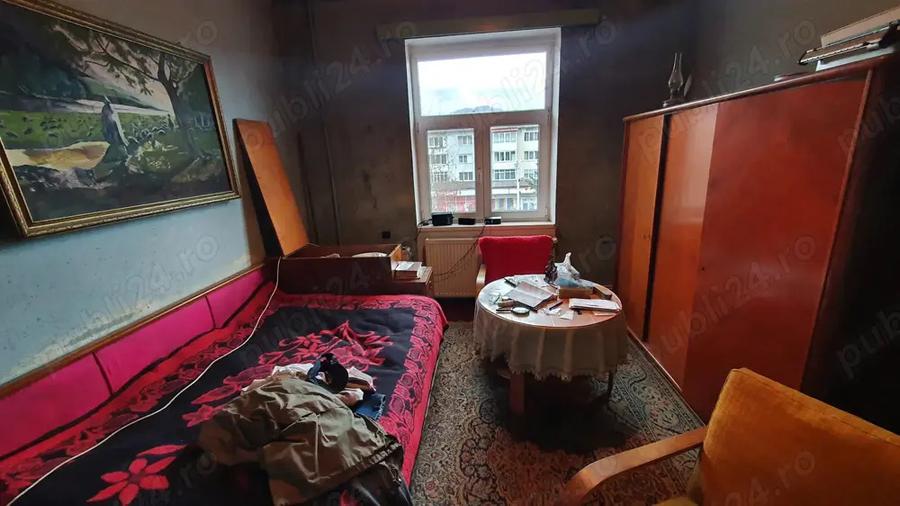 Vanzare apt 2 camere, Lupeni, langa sediu BCR - 5