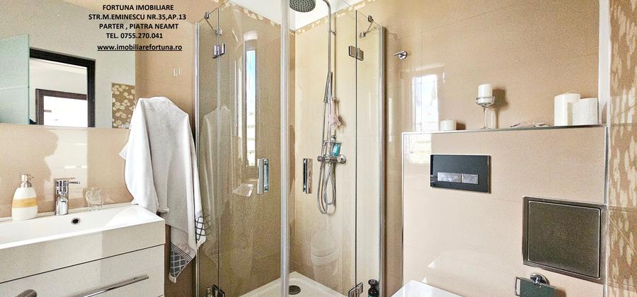 Casă cu 4 camere cu Canalizare în Calea Romanului