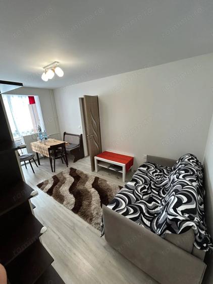 Apartament cu 3 camere decomandat în Dacia