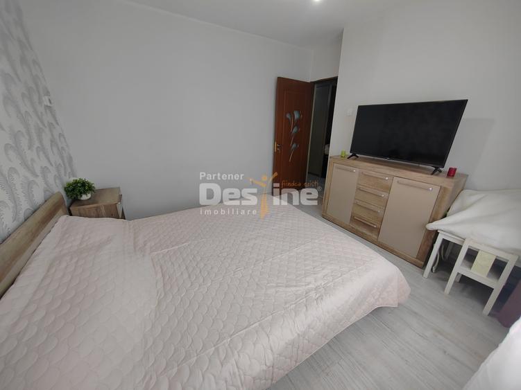 Apartament cu 3 camere decomandat, mobilat în Nicolina
