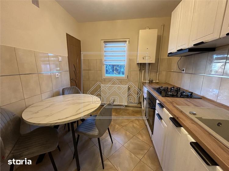 Apartament cu 2 camere decomandat în Calea Dumbrăvii