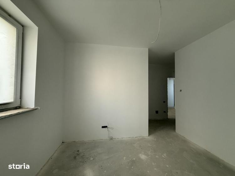Centrul Capitalei, apartament cu 2 bai, etaj superior ! - 2