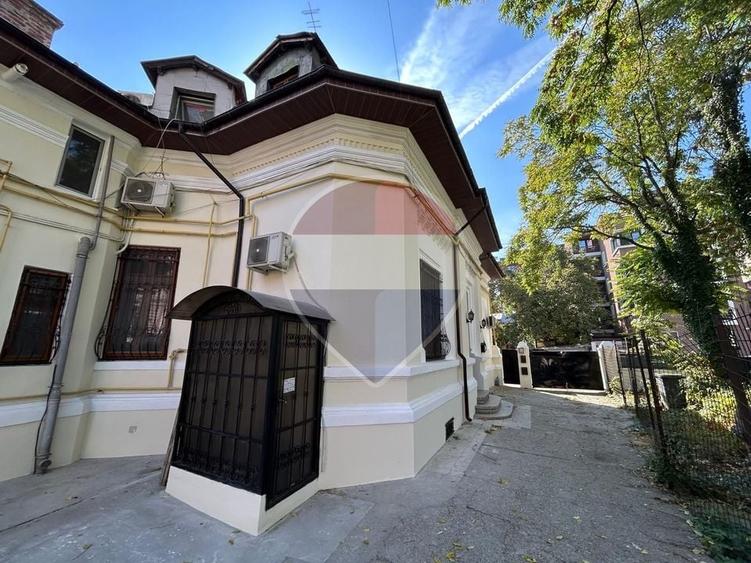 Casă individuală cu 4 camere cu Teren 126 Mp în Cișmigiu