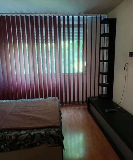 Apartament cu 3 camere decomandat în Brâncoveanu