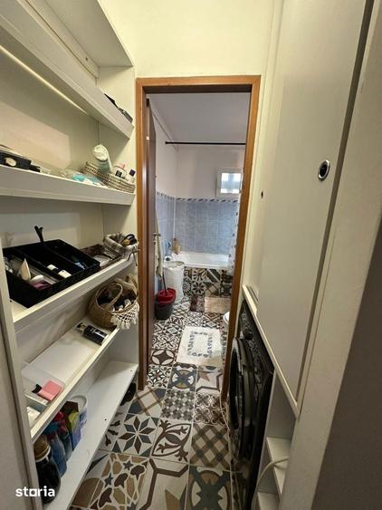 Apartament cu 3 camere semidecomandat în Militari