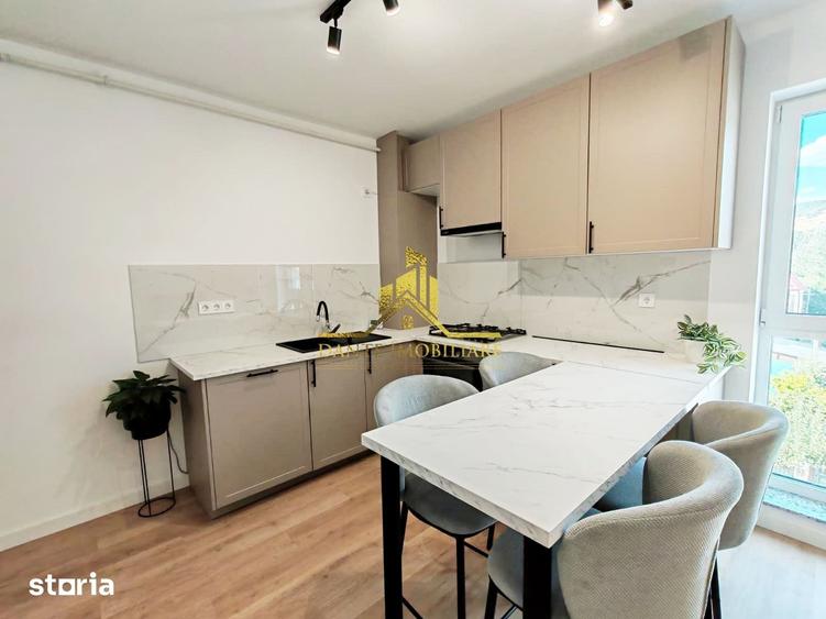Apartament cu 3 camere semidecomandat în Florești