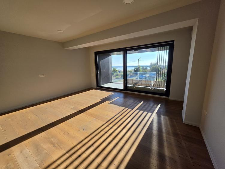 Apartament cu 3 camere decomandat în Pescărie