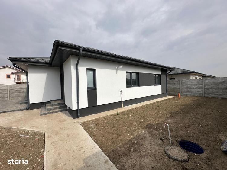 Casă cu 4 camere cu Teren 400 Mp în Clinceni