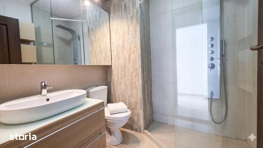 Apartament cu 5 camere semidecomandat, mobilat în Gheorgheni