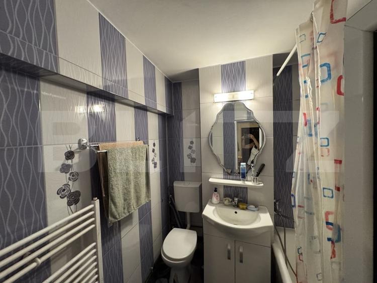 Apartament cu 4 camere decomandat, mobilat în Central